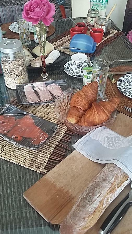 Le Dormeur Du Val Bed & Breakfast Le Mas-d'Agenais Bagian luar foto